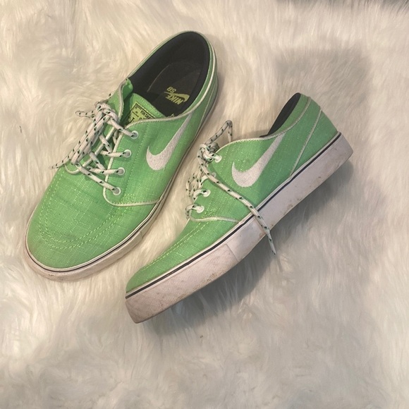 Nike Stefan Janoski skateboarding sneakers size  (8-8.5) 6.5Y - Picture 1 of 4